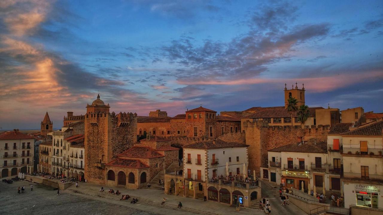 Hostal Martes Caceres Plaza Mayor - Tercer Piso Sin Ascensor Exterior photo