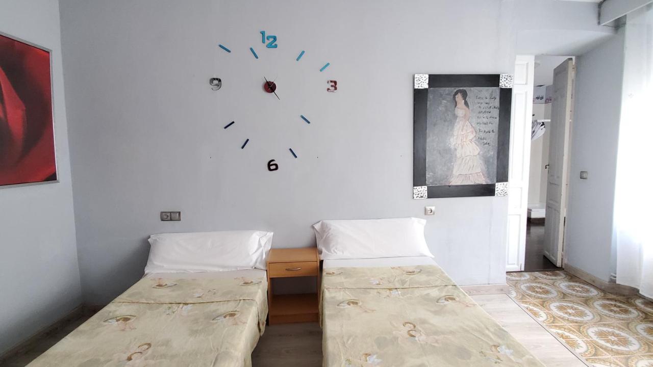 Hostal Martes Caceres Plaza Mayor - Tercer Piso Sin Ascensor Exterior photo